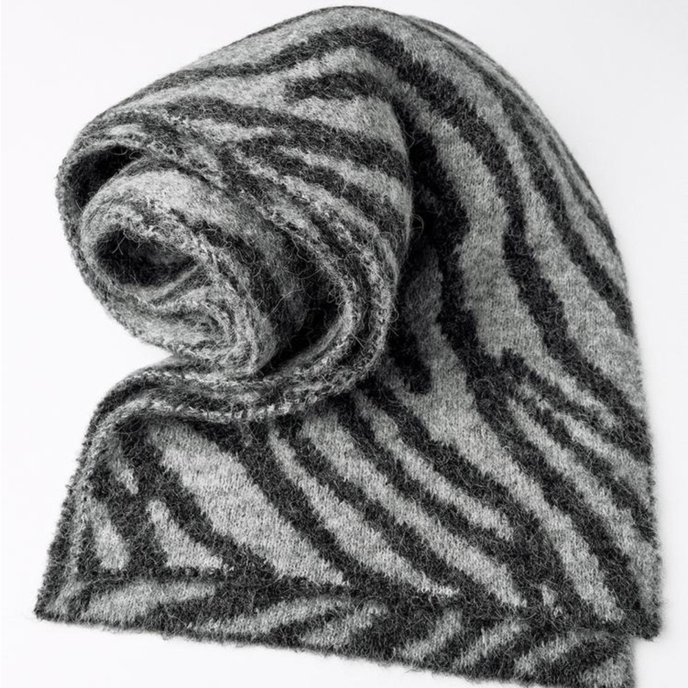 Zebra Knit Scarf